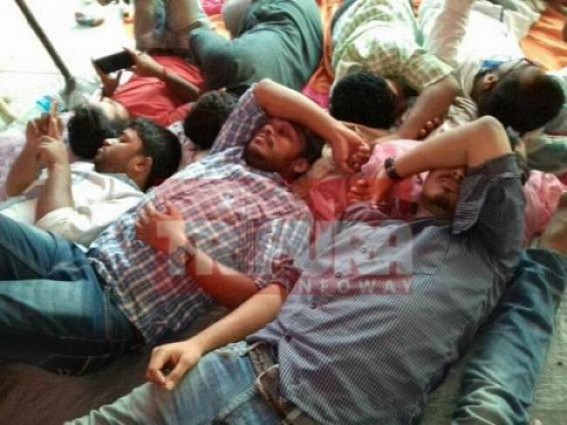 After 5 dayâ€™s hunger strike, unemployed youths fooled by CPI-M Govt :  false advertisement for 116 posts by Agriculture Dept generates resentment, Statewide mass-deprivation continue